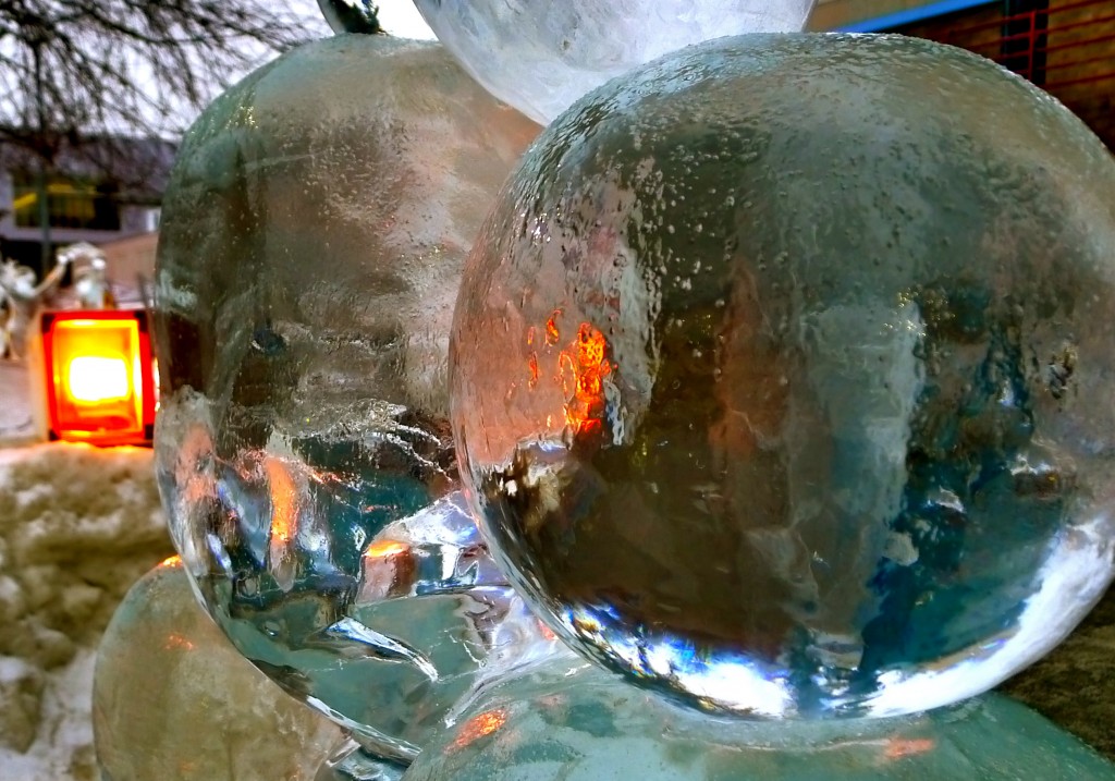 Ice sculpture